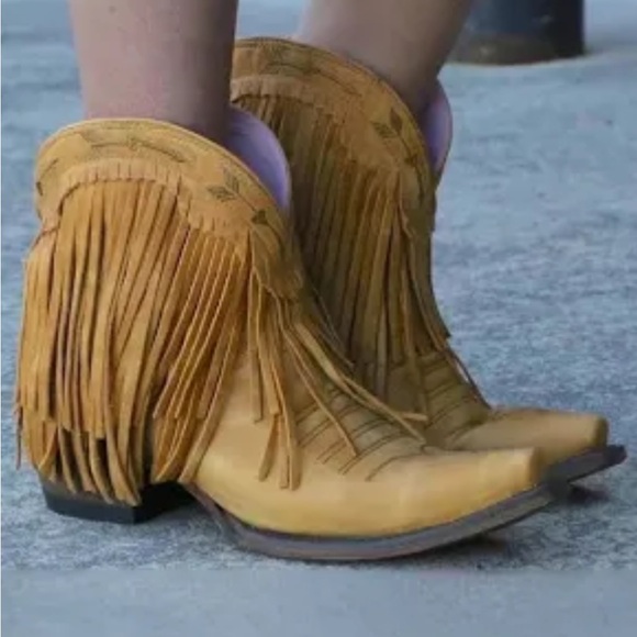 Junk Gypsy heeled boots, dark yellow, size 8 - Picture 1 of 8